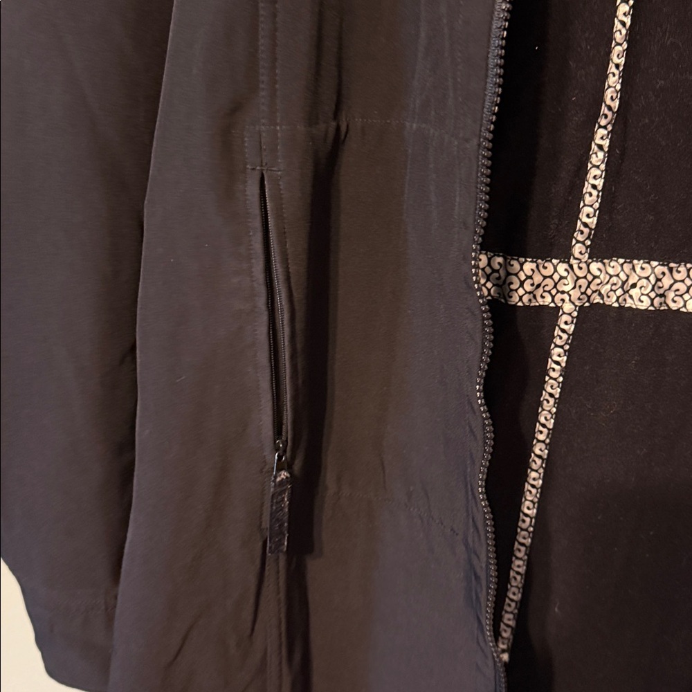 Lululemon Jacket - Picture 3 of 10